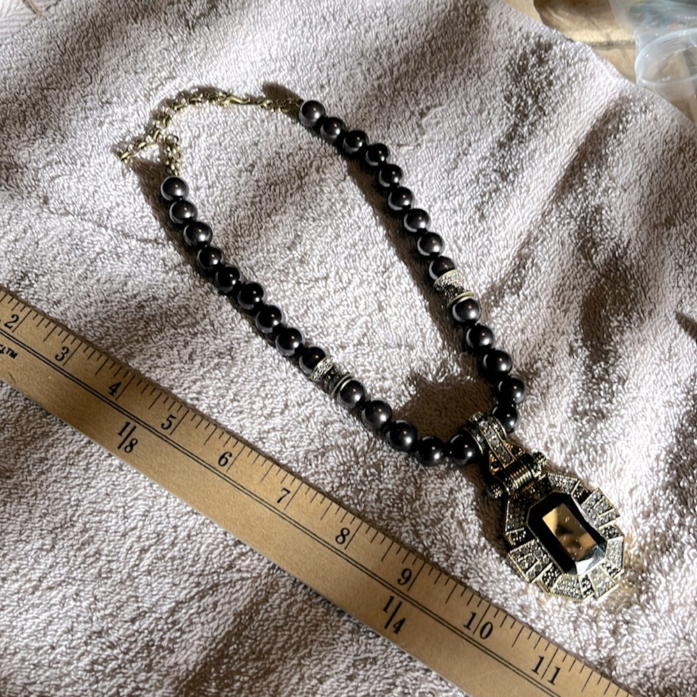 Heidi Daus necklace with stunning pendant